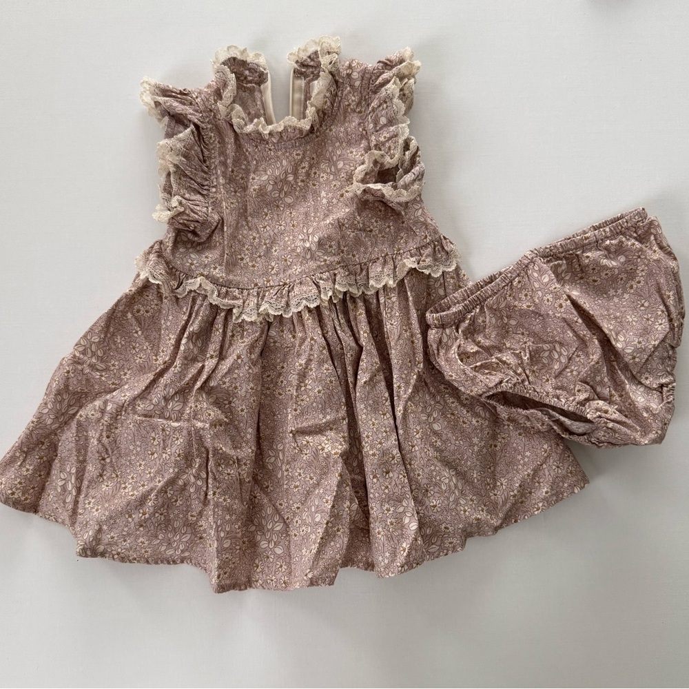 Elegant Floral Kids Dress with Ruffle Details
